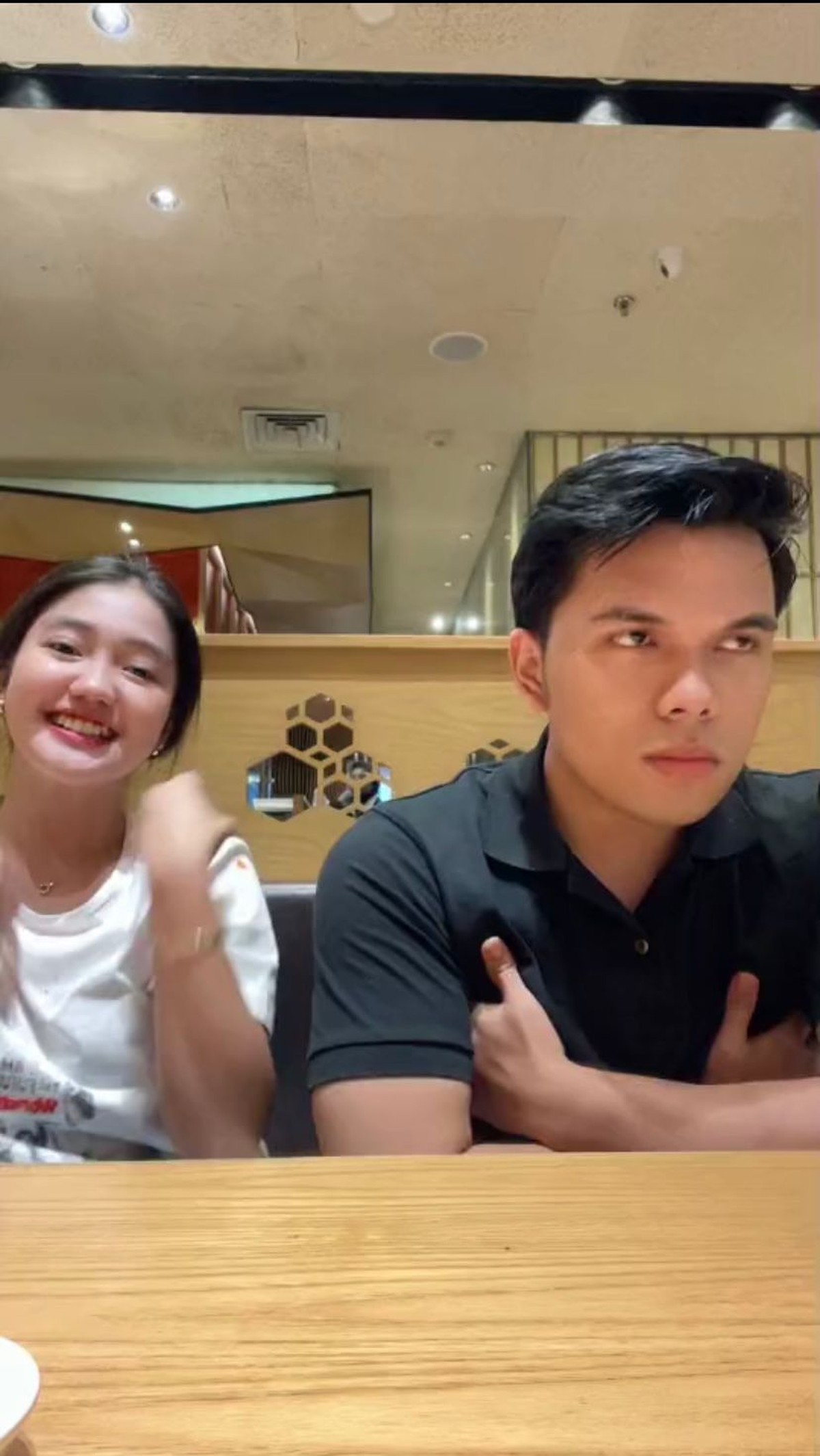 Potret Thariq Halilintar & Chika