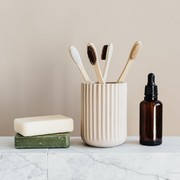 4 Langkah Kecil dalam Skincare yang Ternyata Bisa Berdampak Pada Lingkungan, Yuk Sayangi Bumi!