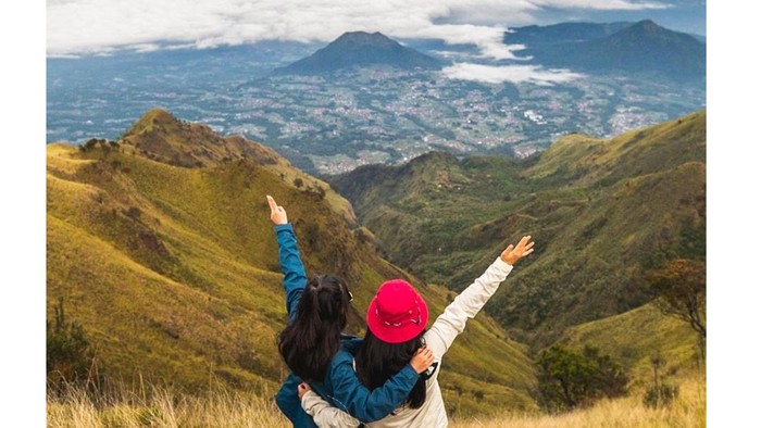Ingin Naik Gunung? Pendaki Pemula Harus Tahu 5 Persiapan Ini Sebelum Berangkat!