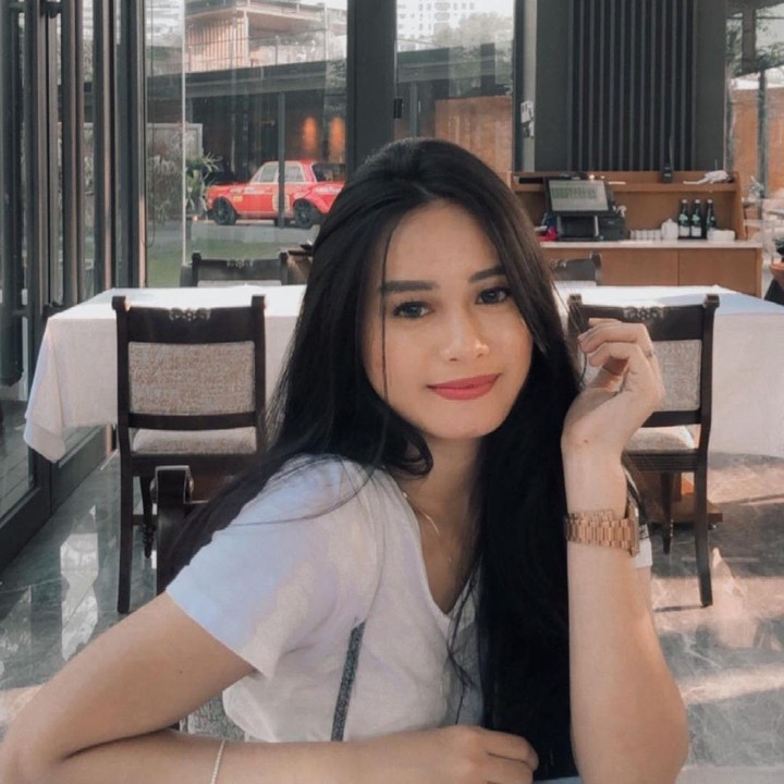 <p>Artis Elly Sugigi memiliki 4 orang anak, salah satunya bernama Ulfi Damayanti.  (Foto: Instagram @ulfidmy)</p>