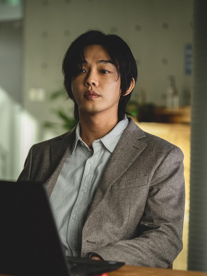 Sering beradu akting dengan banyak aktris populer, Yoo Ah In juga pandai membangun chemistry yang baik hingga membuat penonton drama Korea yang ia perankan turut baper, lho!/ Foto: nme.com