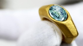FOTO: Cincin Emas Kuno Good Shepherd Ditemukan di Israel