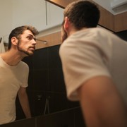 4 Solusi Perawatan Kulit untuk Cowok yang Takut Kucel, tapi Nggak Mau Ribet Skincare-an