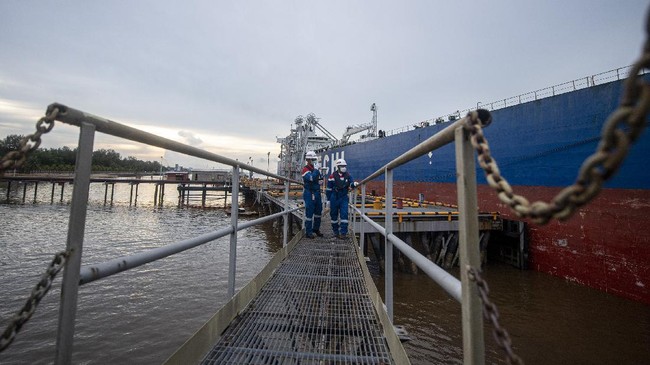 SKK Migas menyebutkan realisasi lifting minyak tersebut baru mencapai 92,8 persen dari target, sedangkan gas baru mencapai 87,6 persen dari target.