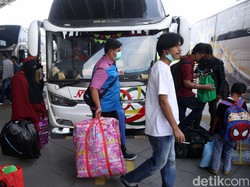 H-7 Lebaran, Terminal Pulo Gebang Alami Peningkatan Penumpang
