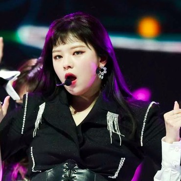 Inikah Penyebab Jeongyeon Batal Ikut Konser TWICE?