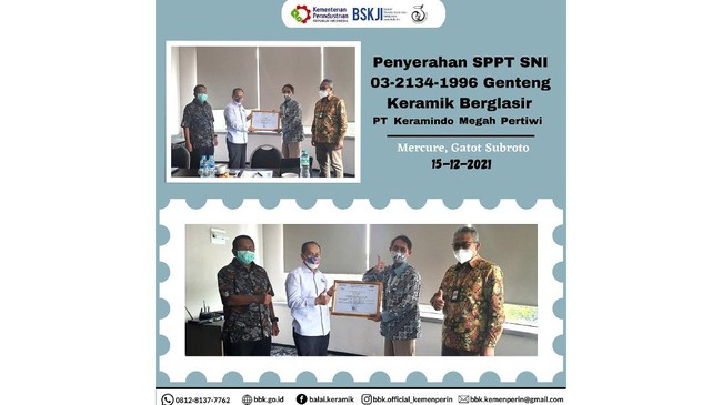 Genteng keramik berglasir Kanmuri yang diproduksi oleh PT Keramindo Megah Pertiwi telah mendapatkan sertifikat SNI.