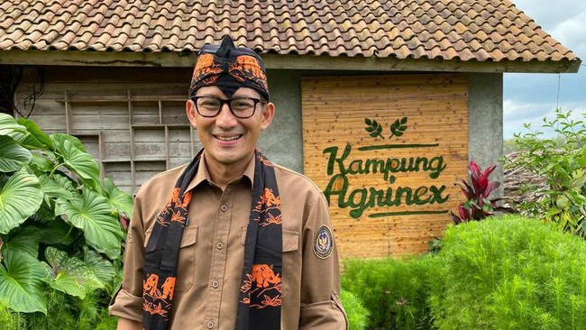 Menparekraf Sandiaga Uno berharap keberadaan Kampung Agrinex sebagai ekonomi hijau di Pandeglang dapat membuka lapangan pekerjaan.