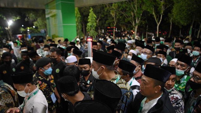 Said Aqil Siroj dan Yahya Cholil Staquf menadapat suara terbanya dalam mekanisme voting sebagai syarat jadi calon ketua umum PBNU.