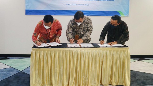 PT Permodalan Nasional Madani (PNM) dan PT Sarana Multigriya Finansial (Persero) atau SMF berkolaborasi mendorong pembiayaan mikro perumahan bagi karyawan PNM.