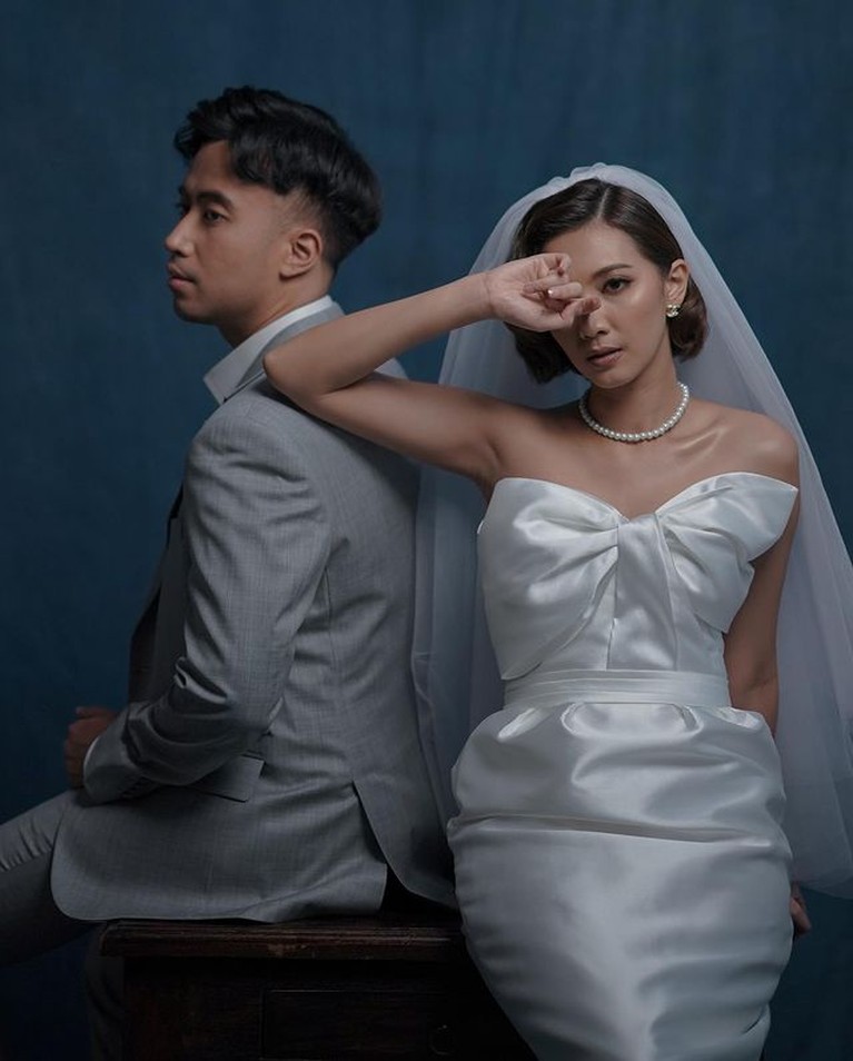 Prewedding Vidi Aldiano dan Sheila Dara Aisha Vidi Aldiano dan Sheila Dara melakukan sesi pemotretan pra nikah dengan mengusung tema vintage. Yuk intip potretnya!
