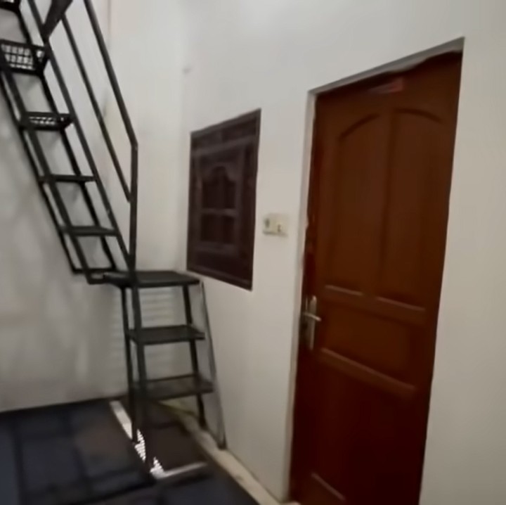<p>Rumah baru Gala ini memiliki 3 lantai dengan banyak kamar, Bunda.  (Foto: YouTube: MARISSYA - ICHA)</p>