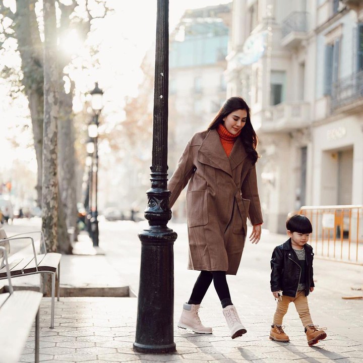<p>Kini, usia Zayn dan Zunaira sudah menginjak satu tahun, Bunda. (Foto: Instagram @syahnazs)</p>