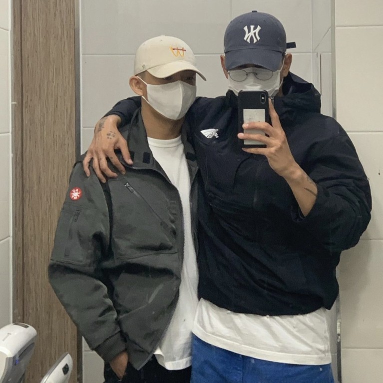 Yoo Ah In dan Pria yang Disebut-sebut Kekasihnya Yoo Ah In dan Pria yang Disebut-sebut Kekasihnya