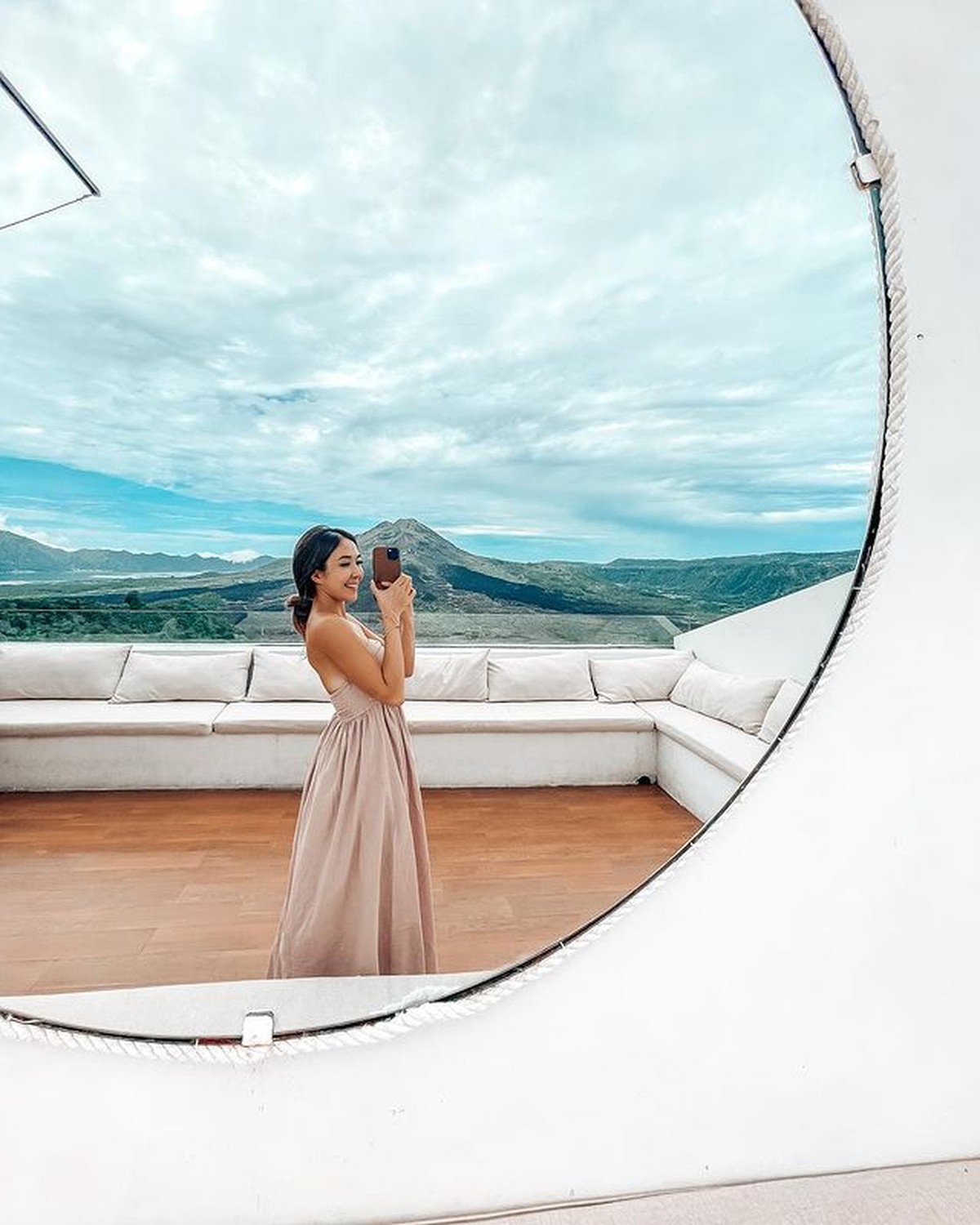 Penampilan terbaru Gisel Anastasia dengan tubuh kurus usai putus dari Wijin jadi sorotan&period; Yuk kita intip&excl;