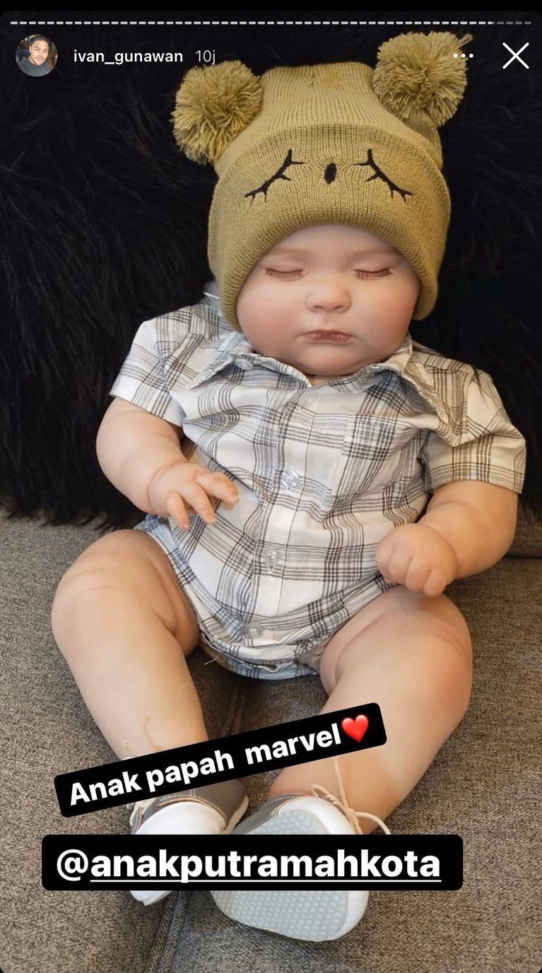 Setelah anak pertama bikin heboh, Ivan Gunawan mengumumkan kelahiran anak keduanya. Yuk intip potretnya!