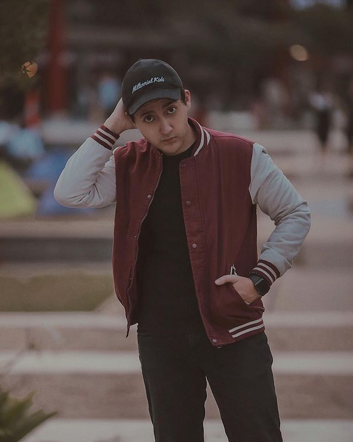 Nama selebgram Aaron Ashab tengah jadi perbincangan usai mengungkap fakta jadi korban kekerasan sang kakak&period; Yuk intip&excl;