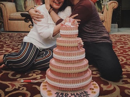 7 Potret Kedekatan Aaron Ashab dengan Ibunda, Selama Ini Dikasari Sang Kakak