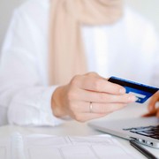 Shopping Jadi Hobi, 4 Zodiak Ini Punya Moto 'Hidup Belanja Terus Sampai Mati'