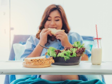 8 Pantangan Makanan Setelah Operasi Caesar, Bunda Perlu Tahu