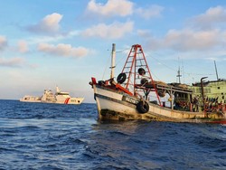 Bakamla Tangkap Kapal Vietnam Pencuri 2 Ton Ikan di Laut Natuna Utara