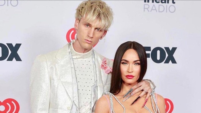 Intip Cincin Pertunangan Megan Fox dan Machine Gun Kelly yang Unik dan Mewah Seharga Rp 7 Miliar