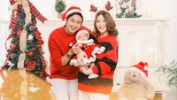 7 Potret Felicya Angelista dan Hito Caesar Rayakan Natal dengan Baby Bible
