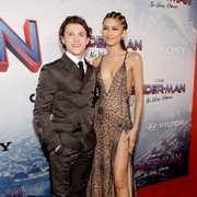 Romantis dan Stylish! Ini Deretan Pasangan Selebriti Paling Mencuri Perhatian di Red Carpet Selama Tahun 2021