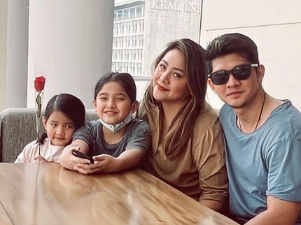 Audy Ngebet Ingin Hamil Anak Laki-laki Gara-gara 2 Putrinya Lebih Dekat dengan Iko