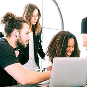 Bukan Sekadar Asyik, 5 Budaya Kerja di Perusahaan Startup Ini Perlu Kamu Pahami Dulu!
