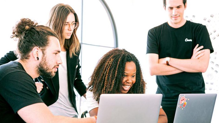 Bukan Sekadar Asyik, 5 Budaya Kerja di Perusahaan Startup Ini Perlu Kamu Pahami Dulu!