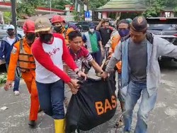 Wanita Hilang Terseret Banjir di Palembang Ditemukan Tewas