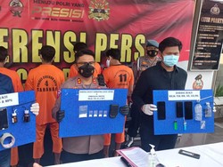 Lagi Asik Nyabu, 4 Sopir-Kernet Truk di Cirebon Dibekuk Polisi