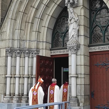 Mau Jadi Pendeta? Ini Jenjang Karirnya