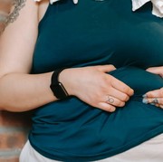 4 Tips Ngemil Enak Tanpa Khawatir Perut Buncit, Catat... Ini yang Perlu Dilakukan!