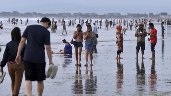 Bali menjadi salah satu destinasi wisata yang dinilai overtourism, bahkan salah satu yang terburuk di dunia menurut CNN. 