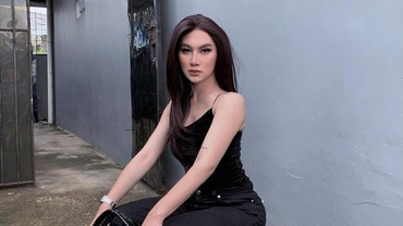 Dicium Cowok, Ratu Waria Ini Mendadak Jantan & Berakhir di Kantor Polisi
