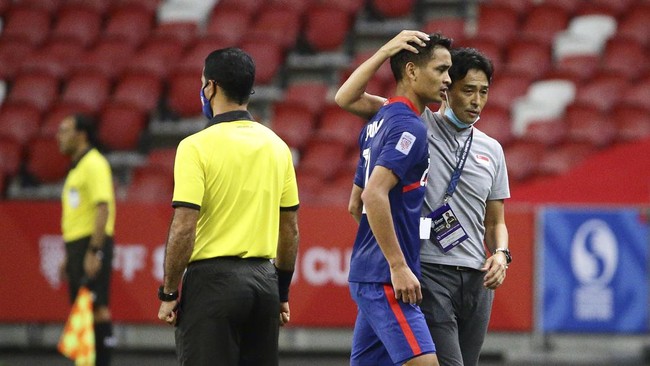 Unggahan bek timnas Singapura Safuwan Baharudin diserang netizen Indonesia usai menyindir permintaan maaf Asnawi Mangkualam kepada Faris Ramli.