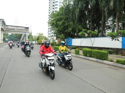 Tips Biar Fokus Naik Motor saat Puasa, Perhatikan Pola Makan pas Sahur