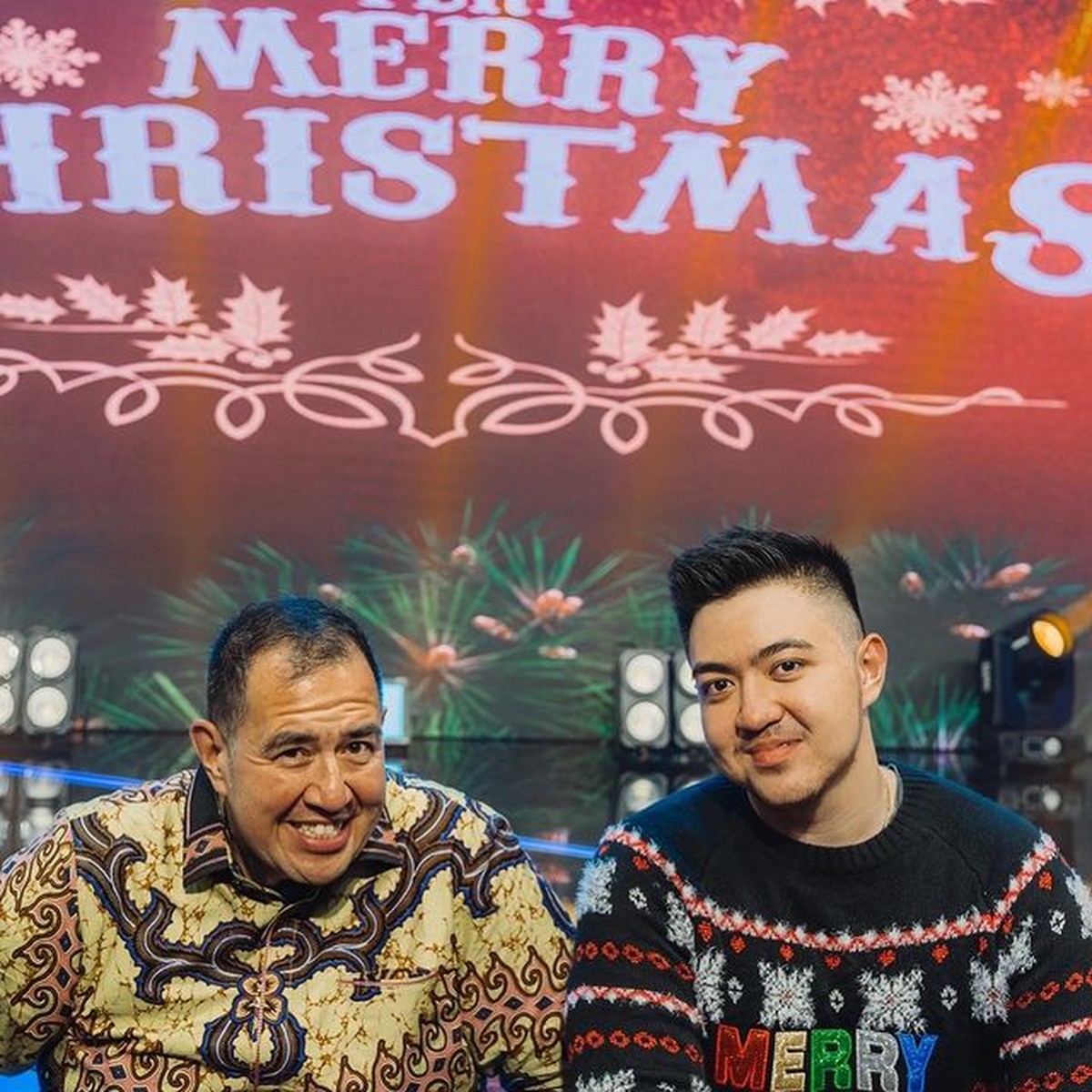 Salmafina dikabarkan dekat dengan Greivance Lumoindong putra pendeta&comma; mereka baru saja rayakan natal bareng&period; Yuk intip&excl;