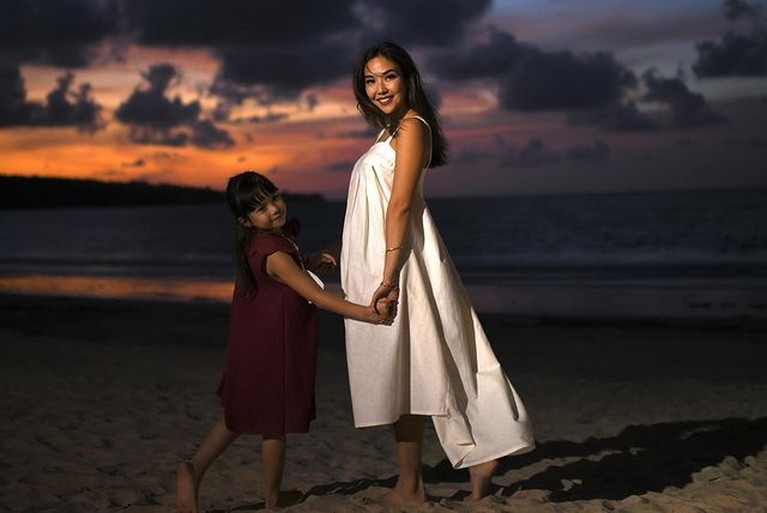 7 Potret Kebersamaan Gading, Gisel & Gempi Rayakan Natal di Bali Gading Marten rayakan momen Natal bareng Gisella Anastasia dan Gempita di Bali bikin netizen baper. Yuk intip kebersamaan mereka!