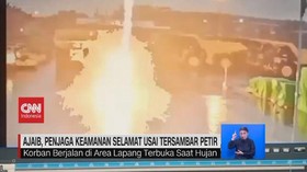 VIDEO: Ajaib, Penjaga Keamanan Selamat Usai Tersambar Petir