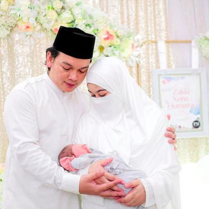 <p>Wardah Maulina dan Natta Reza kini menikmati peran baru mereka sebagai orang tua baru. Pada pertengahan November, mereka dikaruniai anak yang berjenis kelamin perempuan. (Foto: Instagram @wardahmaulina)</p>
