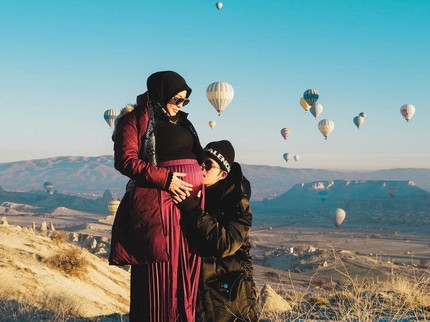 7 Potret Liburan Aurel Hermansyah dan Atta Halilintar di Turki, Sekalian Babymoon