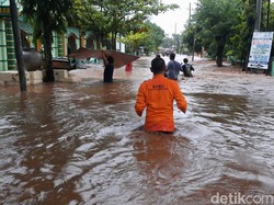 Sungai Ngunut Meluap Banjiri Permukiman Warga Bojonegoro Selatan