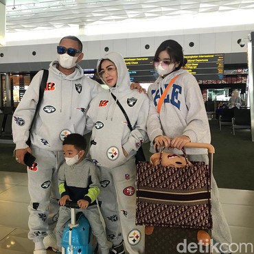 Bawa 12 Koper, Bella Shofie Liburan ke LA setelah Tertunda