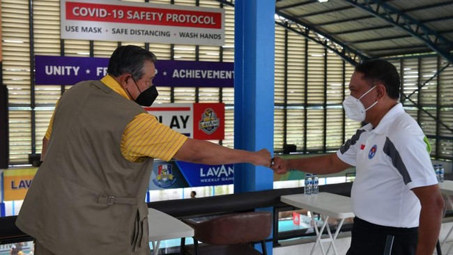 Menpora Zainudin Amali dan Presiden RI ke-6 SBY menyaksikan bareng laga persahabatan voli antara Bogor Lavani vs Jakarta BNI 46 di GOR Lavani, Cikeas, Bogor.