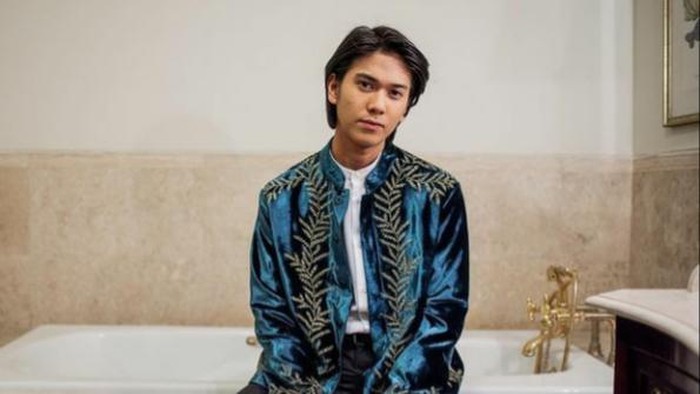 Zodiak Hari Ini: Happy Birthday Iqbaal Ramadhan! Pria Capricorn yang Pekerja Keras dan Penuh Kharisma Zodiak Hari Ini: Happy Birthday Iqbaal Ramadhan! Pria Capricorn yang Pekerja Keras dan Penuh Kharisma