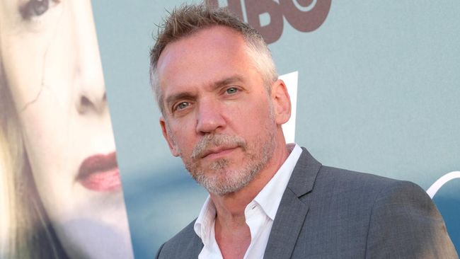 Sutradara film Dallas Buyers Club dan serial Big Little Lies, Jean-Marc Vallée, meninggal dunia di usia 58 tahun, Senin (27/12) waktu Indonesia.