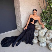 Kim Kardashian Ajak 4 Supermodel Mantan Victoria's Secret Angel Jadi Bintang Iklan Skims